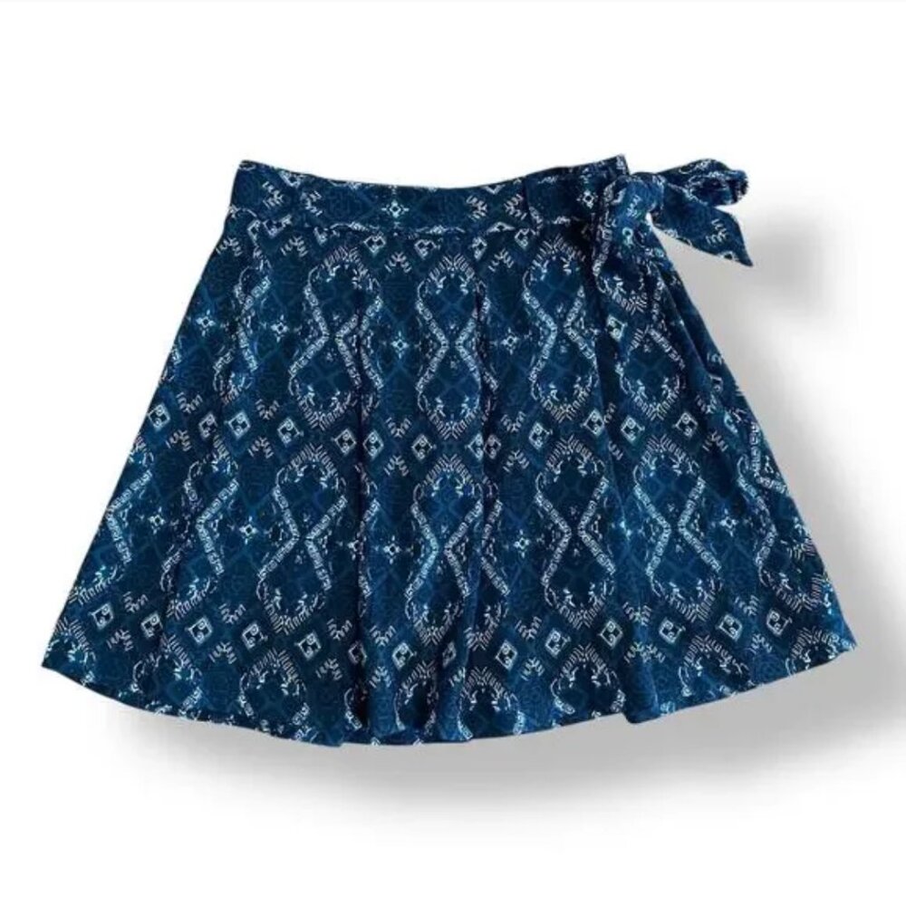 Abercrombie Mini Skirt Navy Blue Batik Print Flirty XS Women Pleated Belted